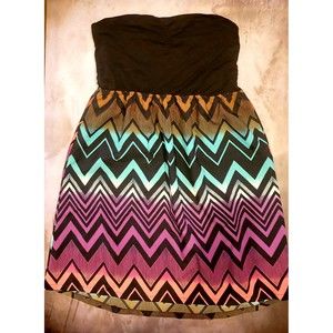 ROXY Y2K Vintage Strapless Black / Multicolor Chevron Design Dress  Sz Sm